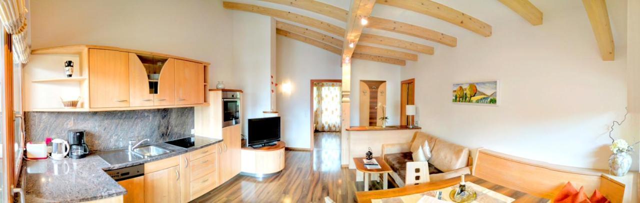 Appartementhaus Tratter Lagundo Bagian luar foto