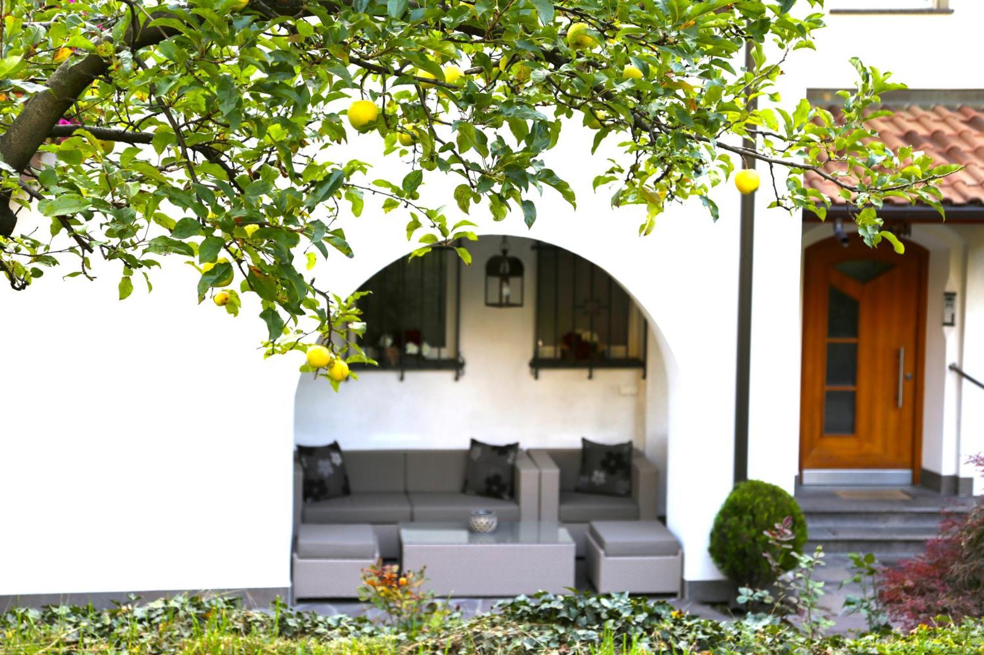 Appartementhaus Tratter Lagundo Bagian luar foto