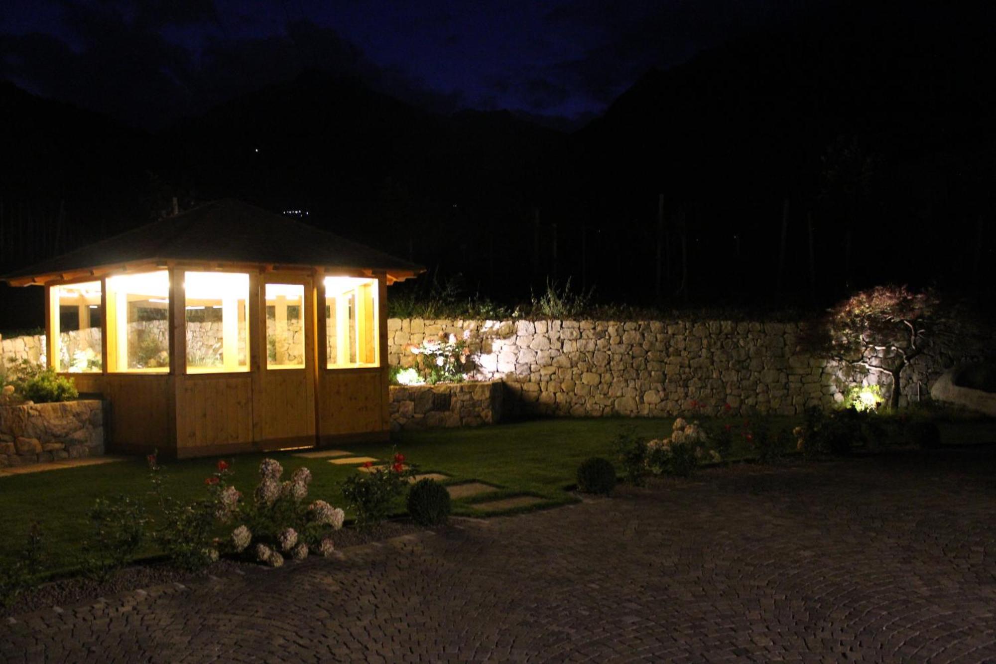 Appartementhaus Tratter Lagundo Bagian luar foto