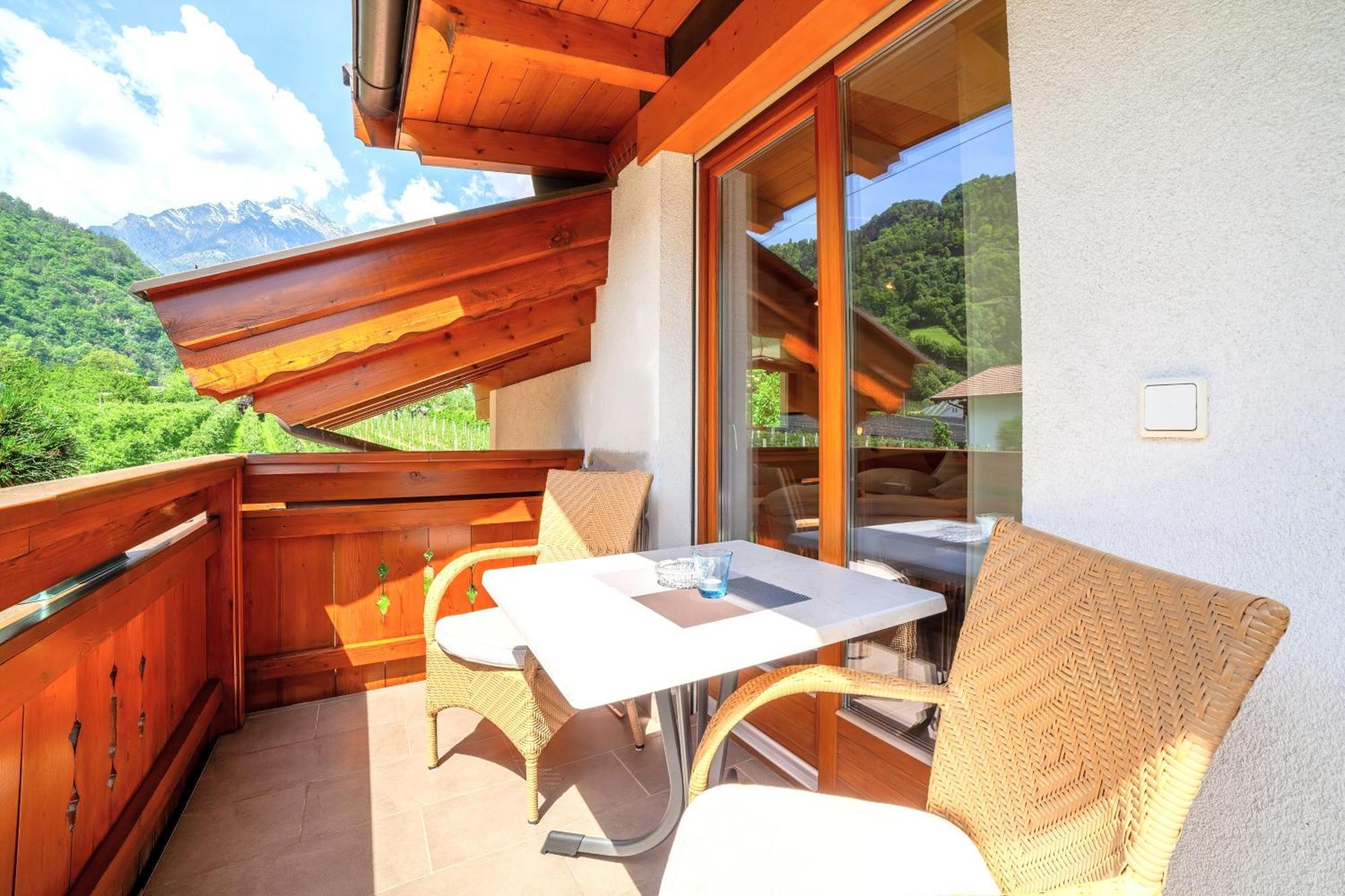 Appartementhaus Tratter Lagundo Bagian luar foto